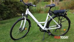 bicicletta elettrica attenzione alal conformità al C.d.S.