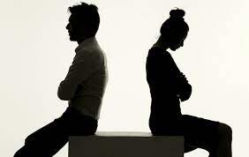 Se il figlio si affeziona al nuovo partner, stop all’assegno di divorzio dall’ex: l’ultima sentenza della Cassazione